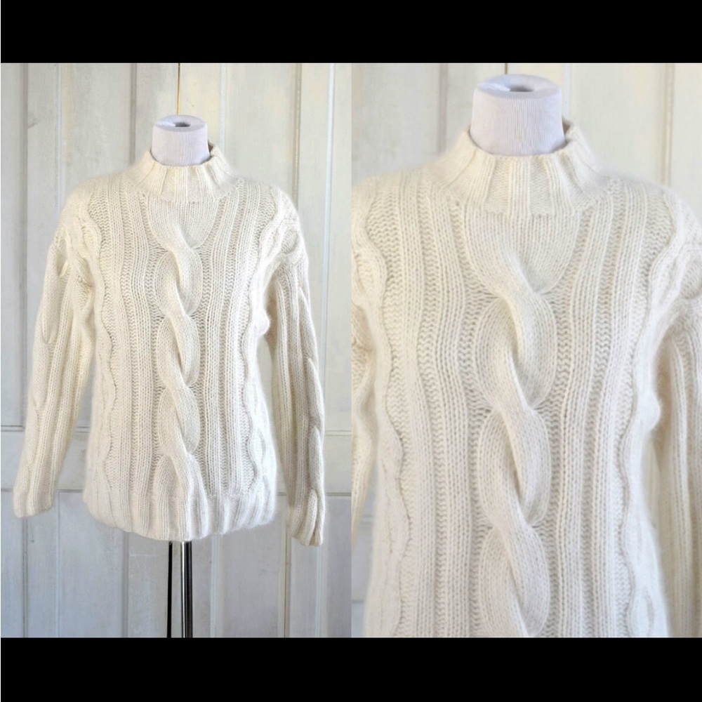 Chunky 90s Vintage Fisherman Cable Knit Cozy Angora Wool Blend Sweater Cream